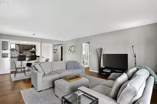 2211 SW 1st Ave, Portland, OR 97201 - Photo 7