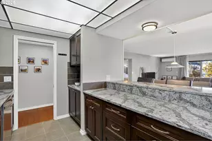 2211 SW 1st Ave, Portland, OR 97201 - Photo 19