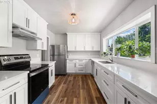 2225 SE 181st Ave, Portland, OR 97233 - Photo 9