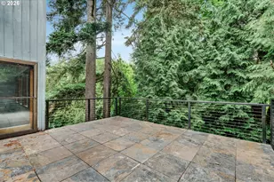 755 SW Chestnut St, Portland, OR 97219 - Photo 9