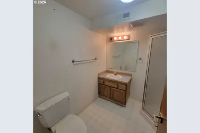 755 SW Chestnut St, Portland, OR 97219 - Photo 31