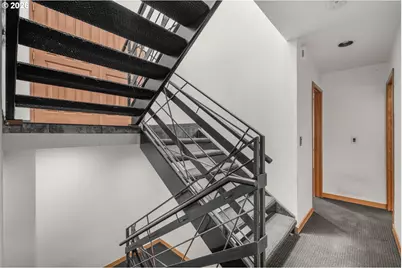 755 SW Chestnut St, Portland, OR 97219 - Photo 27