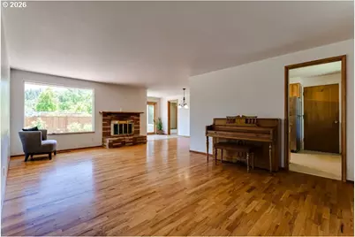 4355 Pearl St, Eugene, OR 97405 - Photo 3