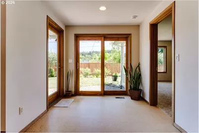 4355 Pearl St, Eugene, OR 97405 - Photo 15
