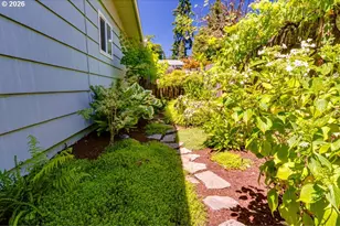 4355 Pearl St, Eugene, OR 97405 - Photo 37