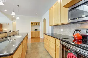 1901 Golden Way, The Dalles, OR 97058 - Photo 25