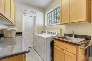 1901 Golden Way, The Dalles, OR 97058 - Photo 29