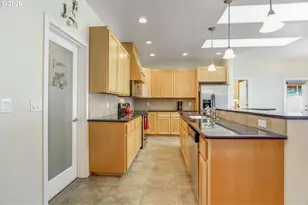 1901 Golden Way, The Dalles, OR 97058 - Photo 11