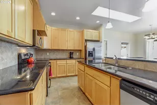 1901 Golden Way, The Dalles, OR 97058 - Photo 15