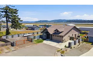 1611 Ash St, North Bend, OR 97459 - Photo 1