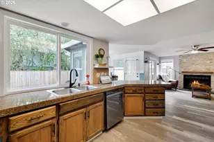 21267 NW Cannes Dr, Portland, OR 97229 - Photo 11