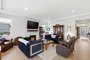 626 SW 49th Dr, Gresham, OR 97080 - Photo 9