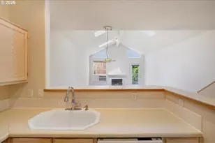 6217 S Virginia Ave, Portland, OR 97239 - Photo 15