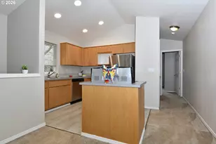 15816 NE Milton Pl, Portland, OR 97230 - Photo 17