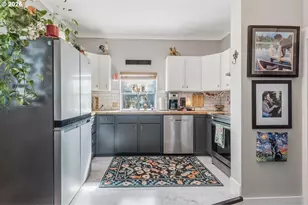 7730 SE Henry Pl, Portland, OR 97206 - Photo 9