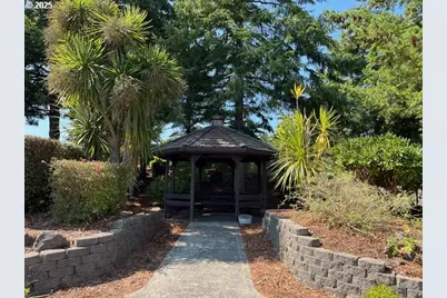 1600 Rhododendron Dr #41, Florence, OR 97439 - Photo 41