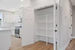 195 Iowa St, Silverton, OR 97381 - Photo 17