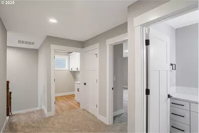 195 Iowa St, Silverton, OR 97381 - Photo 29