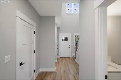 195 Iowa St, Silverton, OR 97381 - Photo 7