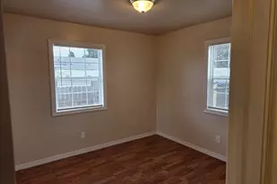 1306 S 3rd Ave, Kelso, WA 98626 - Photo 9