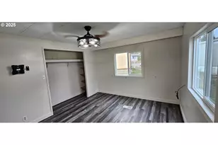 401 N Comstock Rd, Sutherlin, OR 97479 - Photo 11