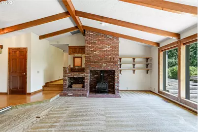 15195 NE Silver Lake Dr, Silverton, OR 97381 - Photo 9