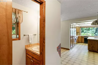 15195 NE Silver Lake Dr, Silverton, OR 97381 - Photo 19