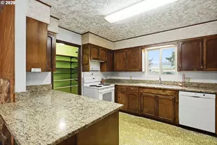 3244 W 7th St, The Dalles, OR 97058 - Photo 13