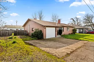 469 NE Sterling Dr, Roseburg, OR 97470 - Photo 3