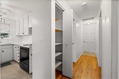 1386 Umpqua Rd, Woodburn, OR 97071 - Photo 15