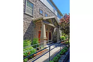 618 NE Garswood Ln, Hillsboro, OR 97006 - Photo 1