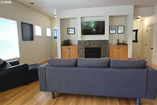 618 NE Garswood Ln, Hillsboro, OR 97006 - Photo 15