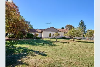 1060 Silver Falls Dr NE, Silverton, OR 97381 - Photo 5