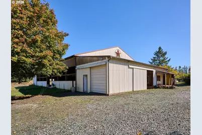 1060 Silver Falls Dr NE, Silverton, OR 97381 - Photo 15