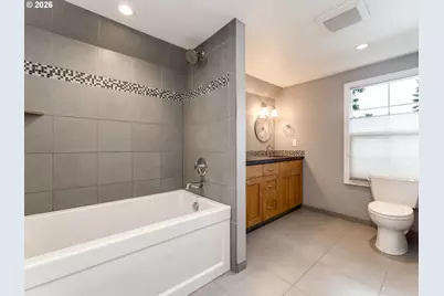 4001 NW Grant St, Vancouver, WA 98660 - Photo 31