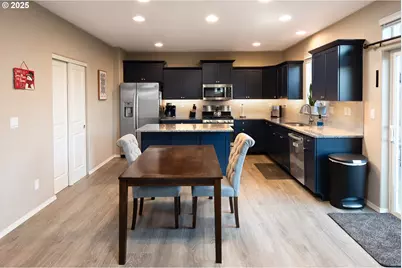 792 S 52nd Pl, Springfield, OR 97478 - Photo 7