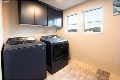 792 S 52nd Pl, Springfield, OR 97478 - Photo 29