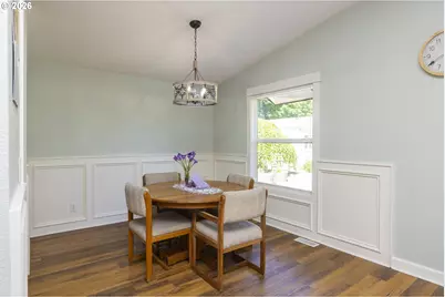 11584 SW Royal Villa Dr, Portland, OR 97224 - Photo 9