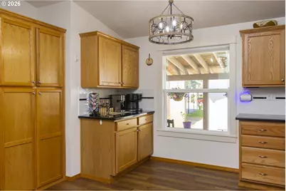 11584 SW Royal Villa Dr, Portland, OR 97224 - Photo 15