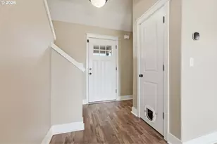 967 E 16th St, Lafayette, OR 97127 - Photo 3