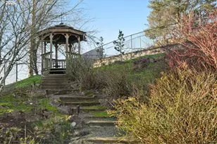 1882 SW Spence Ave, Troutdale, OR 97060 - Photo 39