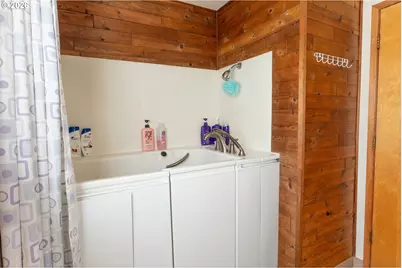 1160 Cedar St, Sweet Home, OR 97386 - Photo 35