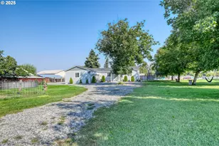 256 NW Jewell Ct, Irrigon, OR 97844 - Photo 3