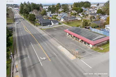805 Hwy 101, Bandon, OR 97411 - Photo 1