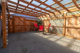 512 Robin Ln, Florence, OR 97439 - Photo 39