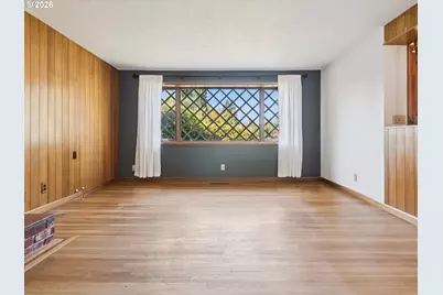 10426 SE Lincoln Ct, Portland, OR 97216 - Photo 5