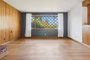 10426 SE Lincoln Ct, Portland, OR 97216 - Photo 5