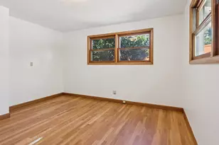 10426 SE Lincoln Ct, Portland, OR 97216 - Photo 17