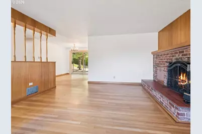 10426 SE Lincoln Ct, Portland, OR 97216 - Photo 7