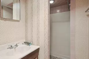 10426 SE Lincoln Ct, Portland, OR 97216 - Photo 29